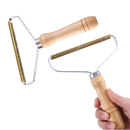 Brosse pour poils d'animaux en bois