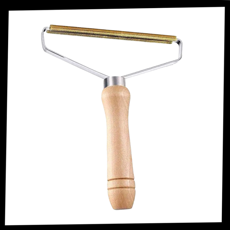 Brosse pour poils d'animaux en bois